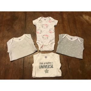 Gerber Organic 0-3 months Short Sleeve Onesies